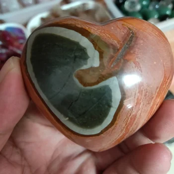 180gNatural Morskih kamen v obliki srca naravni kamni in minerali doma dekoracijo srca v obliki agate poliranega kamna zbirka