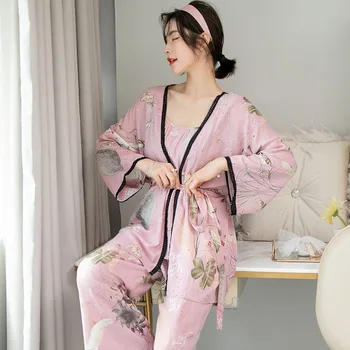 Priložnostne Ženske Pižame Nastavite Pomlad Poletje 3pcs Sleepwear More Svilnato Mehko Kimono kopalni plašč Obleke Seksi Natisnjeni Pijamas Domačo Rabo