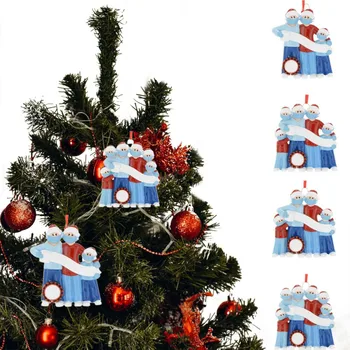 Božični Okrasek, Osebno Preživela Družino Okraski Prikriti Strani Opranega Visi Drevo Santa Claus