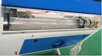 Laserski rezalni stroj z vrtljivimi s samodejnim gor in dol mizo in stroški za kupca